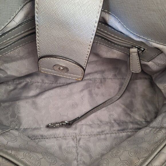 Michael Kors Large Hamilton Saffiano Tote - Picture 8 of 12